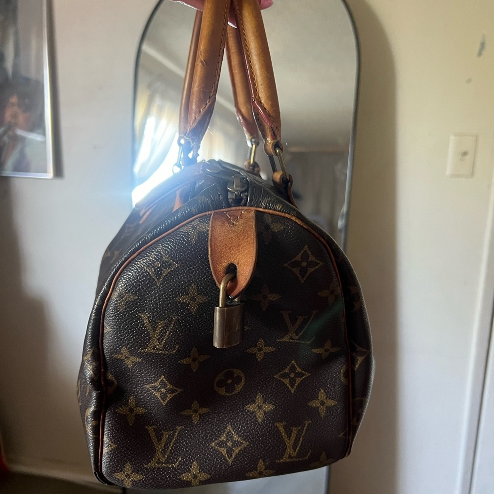 Louis Vuitton - Picture 6 of 6